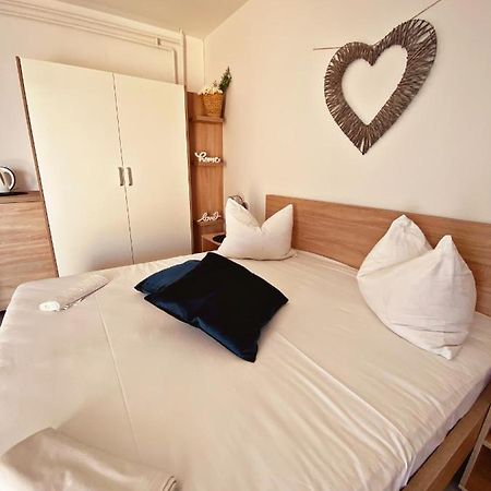 Hotel The Manzoni Family 3 Punat Exterior foto